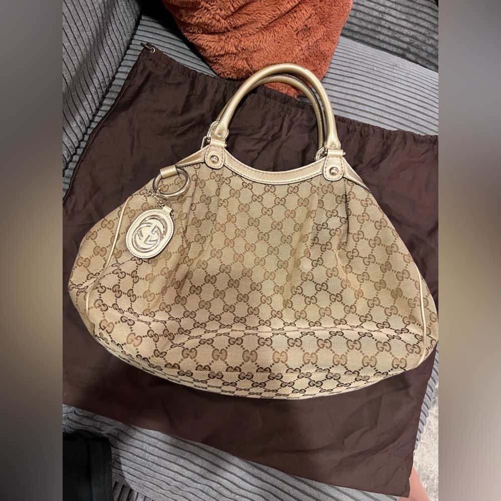 Gucci Medium Sukey GG Canvas Tote